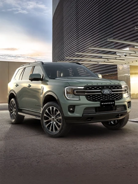 Everest Platinum+ 2.3L  4x4 AT